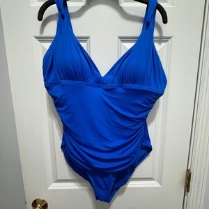 Lauren ralph Lauren size 8 one piece swimsuit